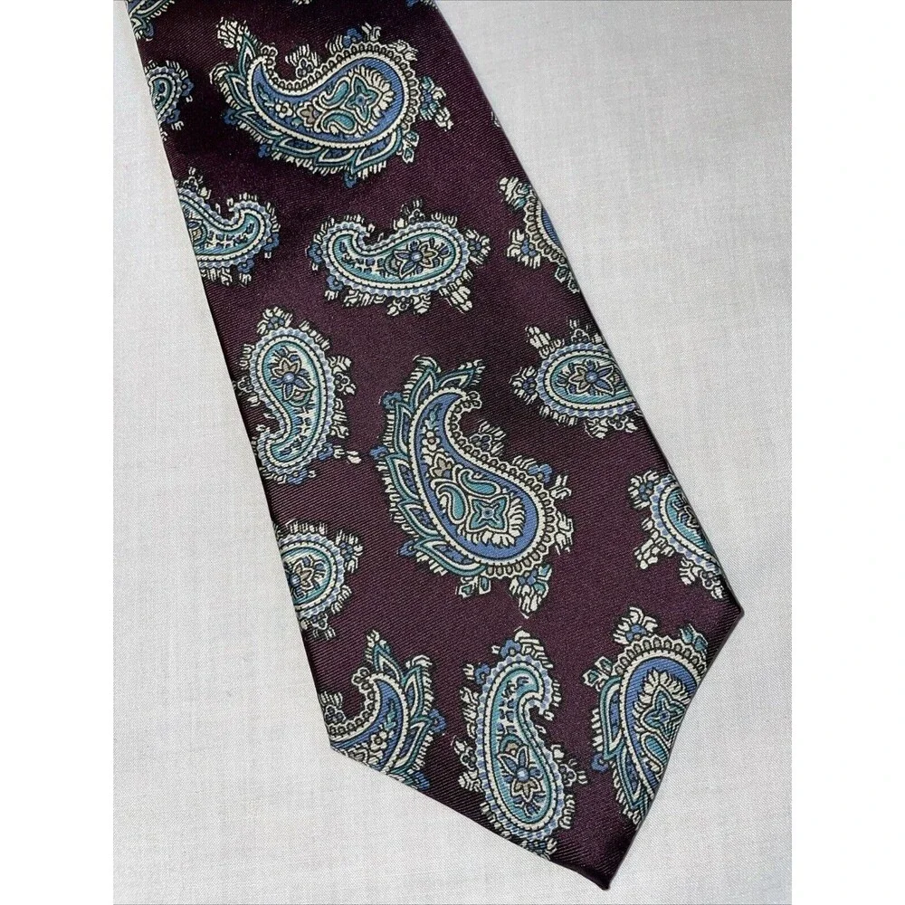Christian Dior Men’s Dress Tie Size 55” Purple Paisley 100% Silk Business Formal
